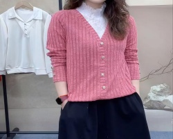 蕾絲拼接小衫